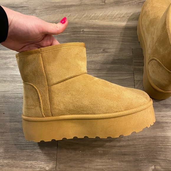 Mini Platform Boots - Picture 8 of 11